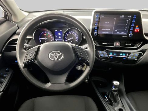 Used 2020 Toyota C-HR LE FWD image 6