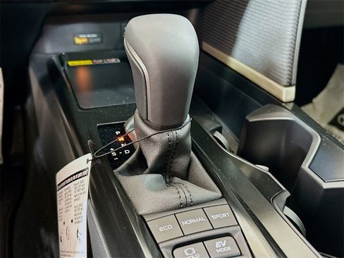 New 2026 Toyota Camry Hybrid image 17