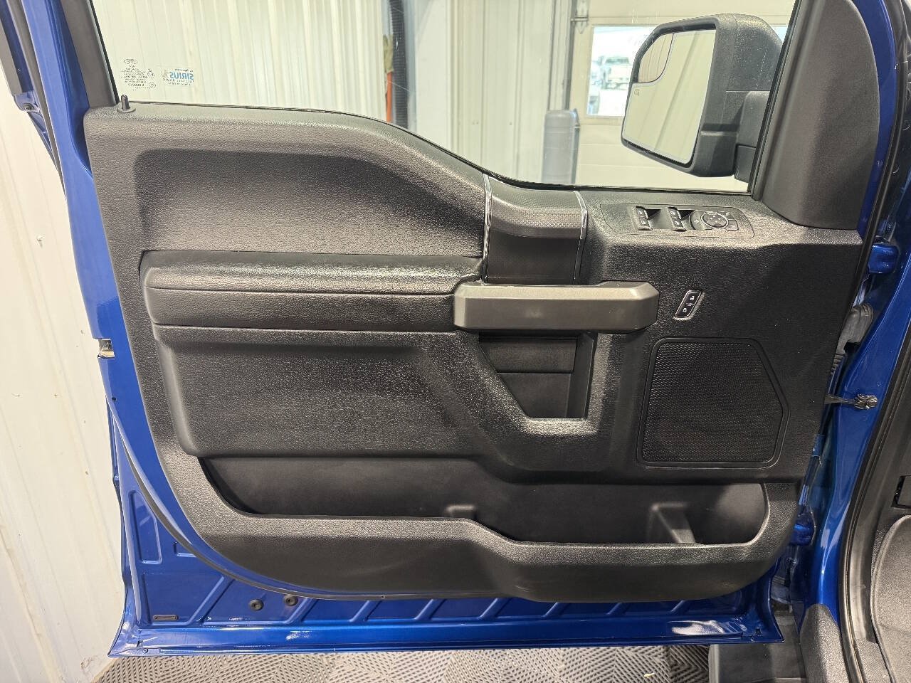 Used 2017 Ford F150 XLT w/ Equipment Group 302A Luxury AWD/4WD image 8