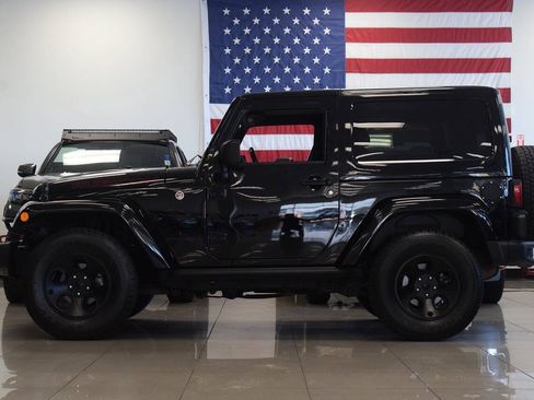 Used 2017 Jeep Wrangler Rubicon AWD/4WD image 45