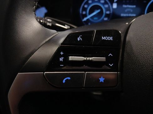 Certified 2024 Hyundai Elantra SEL w/ Convenience Package image 17