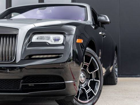 Used 2018 Rolls-Royce Wraith RWD image 17
