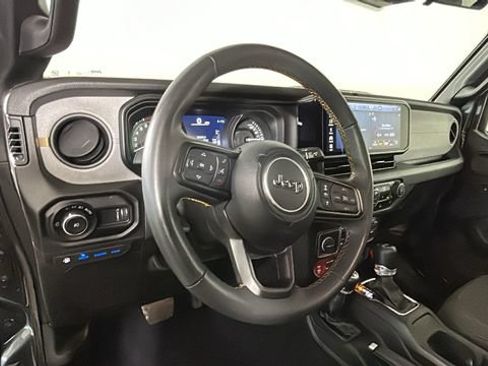 Used 2024 Jeep Wrangler Unlimited AWD/4WD image 12
