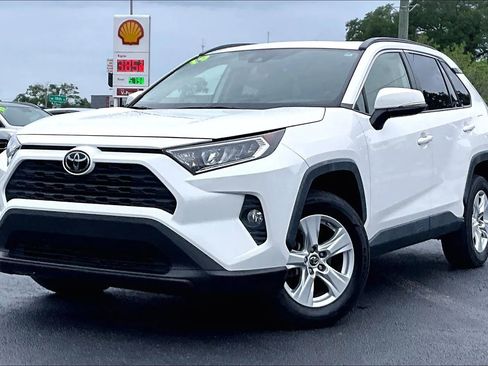 Used 2019 Toyota RAV4 XLE w/ Convenience Package FWD image 1