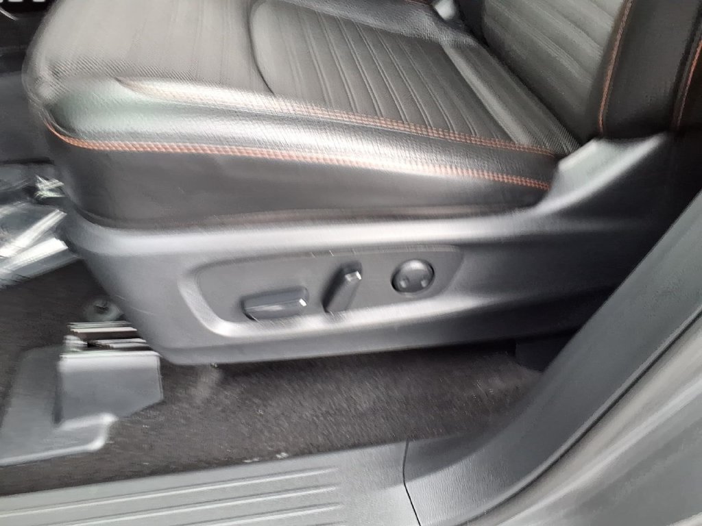 Used 2025 Nissan Pathfinder Rock Creek AWD/4WD image 21