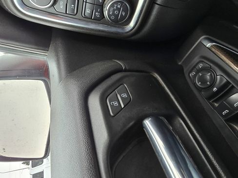 Used 2022 Chevrolet Silverado 1500 LT Trail Boss w/ LT Trail Boss Premium Package image 19