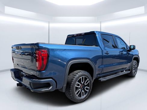 Used 2020 GMC Sierra 1500 AT4 w/ AT4 Premium Package image 3
