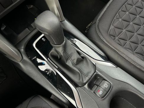Used 2024 Toyota Corolla Cross LE FWD image 26