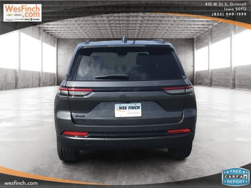 New 2025 Jeep Grand Cherokee Altitude image 6