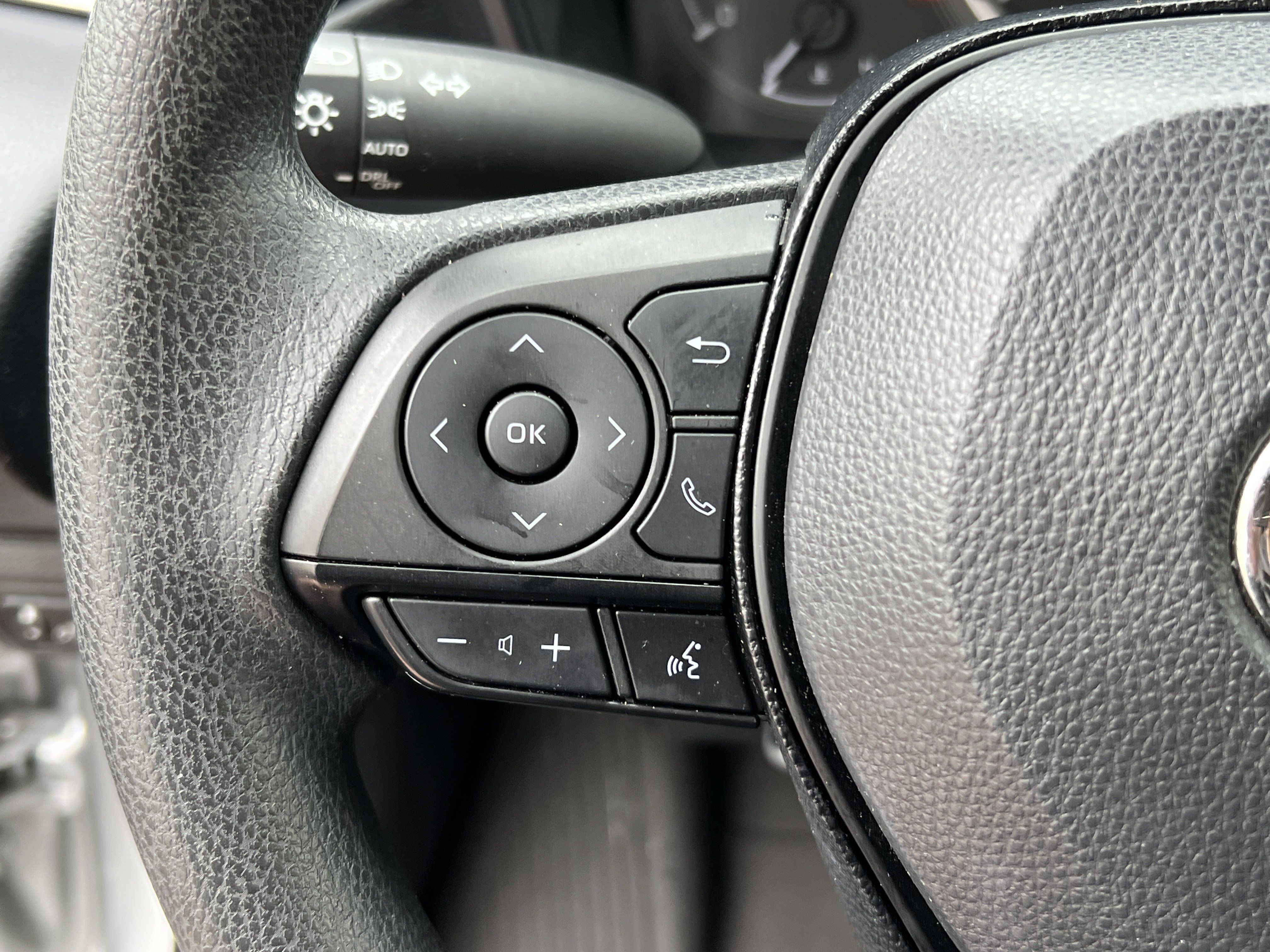 Certified 2021 Toyota Corolla LE FWD image 19