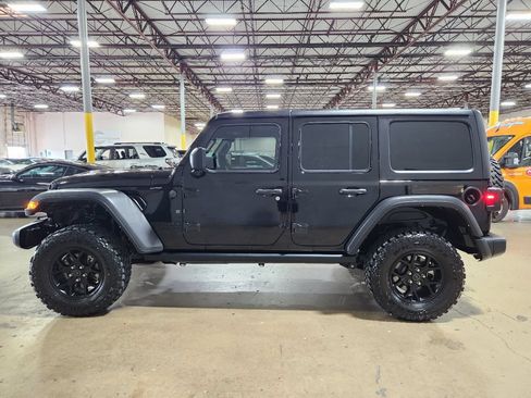 Used 2024 Jeep Wrangler Unlimited Sport AWD/4WD image 7