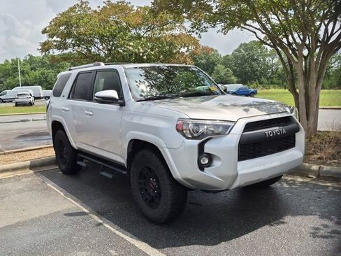 Used 2023 Toyota 4Runner SR5 Premium w/ Moonroof Package AWD/4WD image 2