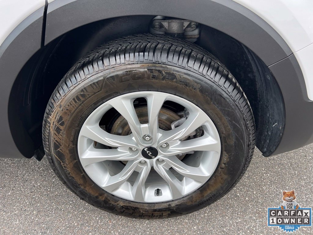 Used 2022 Kia Telluride LX AWD/4WD image 12