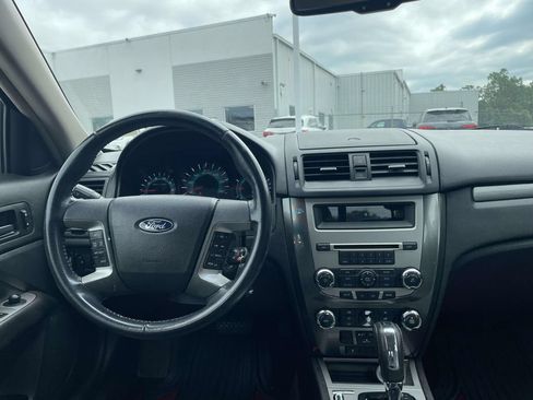 Used 2010 Ford Fusion SEL FWD image 16