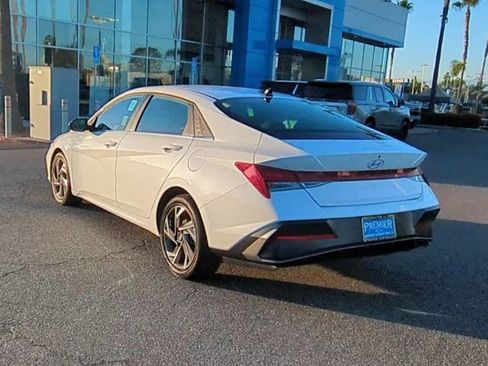 Used 2025 Hyundai Elantra SEL FWD image 6