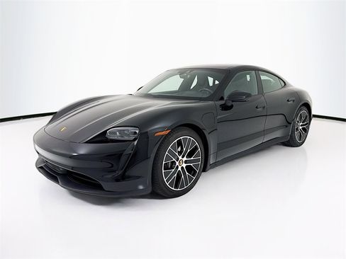 Used 2022 Porsche Taycan image 1