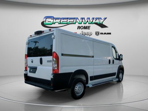 Used 2025 RAM ProMaster 2500 w/ U-Haul Equipment Group FWD image 32