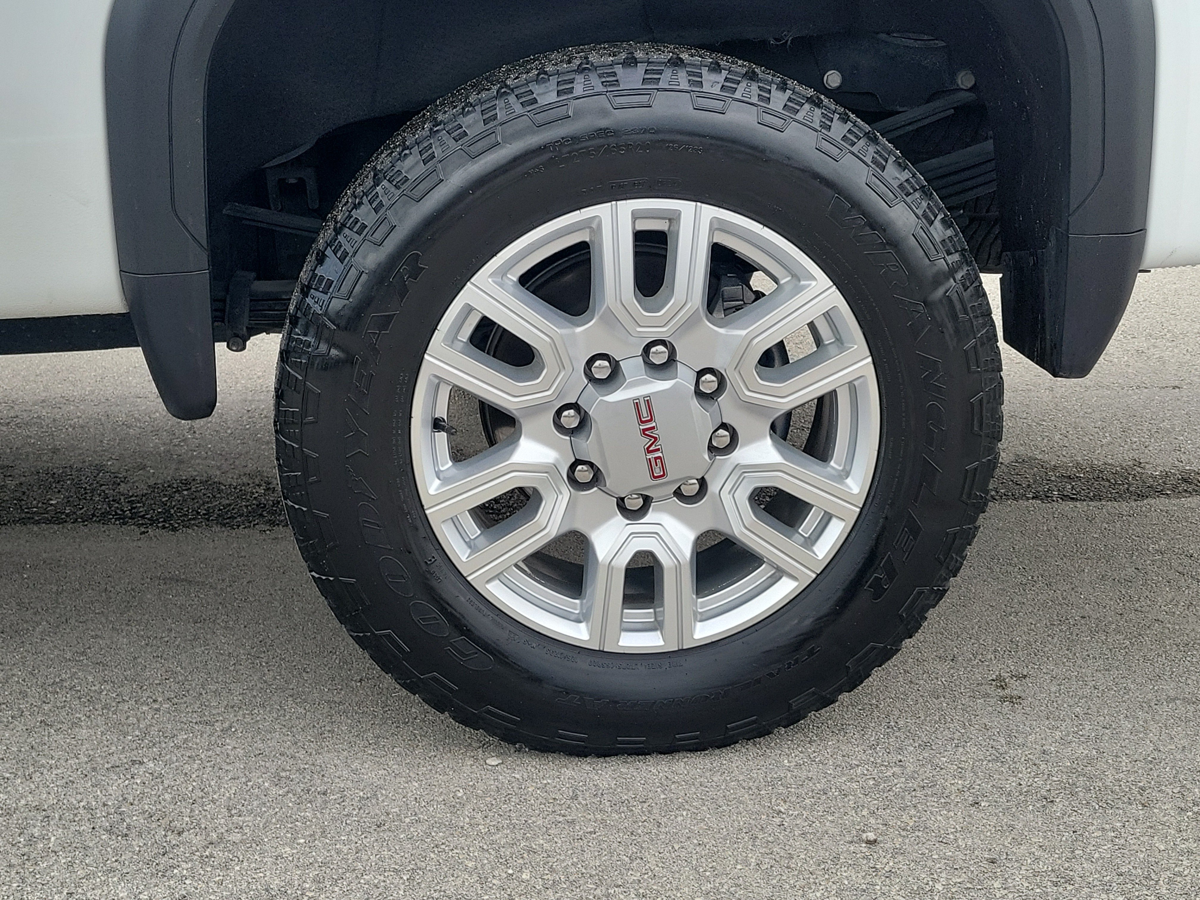 Used 2024 GMC Sierra 2500 SLE w/ SLE Value Package; AWD/4WD image 9