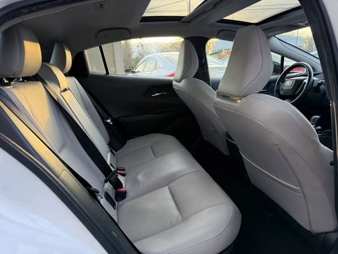 Used 2023 Toyota Prius XLE FWD image 18