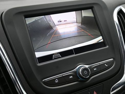 Used 2024 Chevrolet Equinox LT image 32