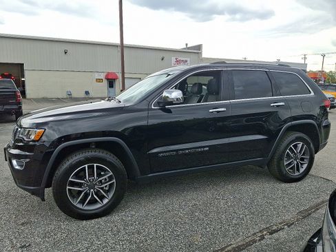 Used 2022 Jeep Grand Cherokee Limited image 5