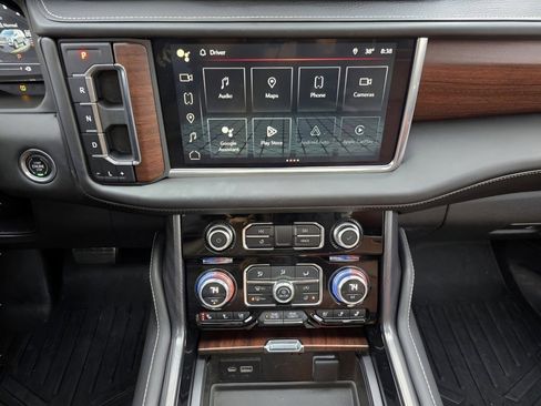 Used 2023 GMC Yukon Denali Ultimate image 13