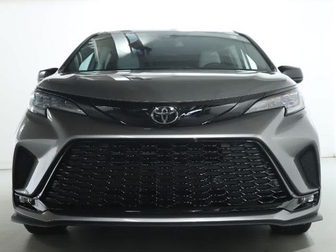 Certified 2026 Toyota Sienna XSE AWD/4WD image 5