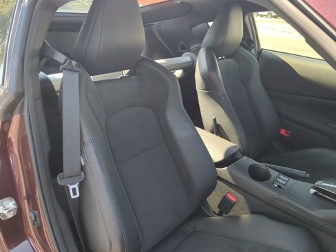 Certified 2025 Nissan Z Performance w/ Floor Mat Package RWD image 14
