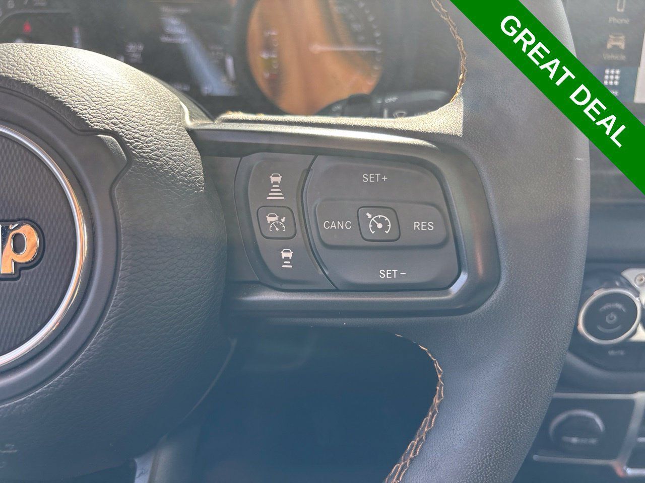 Used 2024 Jeep Wrangler Unlimited w/ Convenience Group AWD/4WD image 23