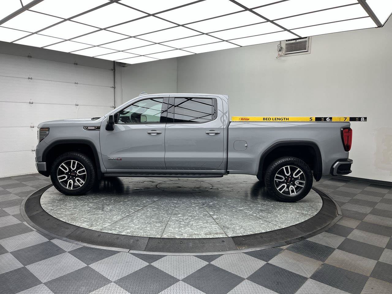Certified 2025 GMC Sierra 1500 AT4 w/ Technology Package AWD/4WD image 7