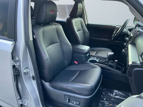 Used 2024 Toyota 4Runner TRD Off-Road Premium AWD/4WD image 16