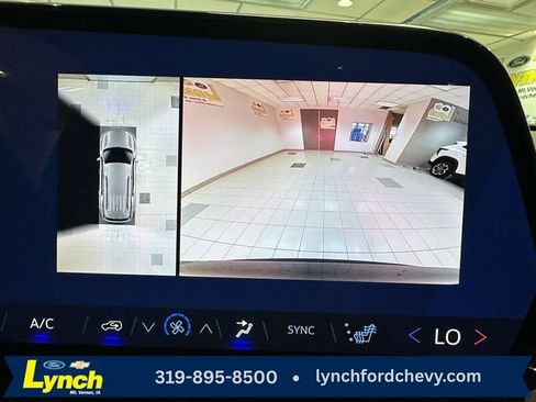 Used 2025 Chevrolet Traverse Z71 w/ Enhanced Driving Package AWD/4WD image 6