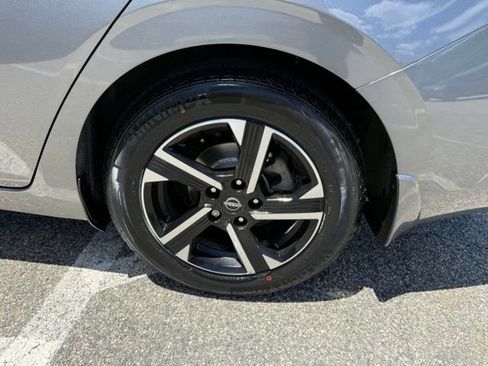 Certified 2024 Nissan Sentra SV FWD image 10