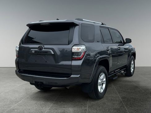 Used 2022 Toyota 4Runner SR5 Premium image 7