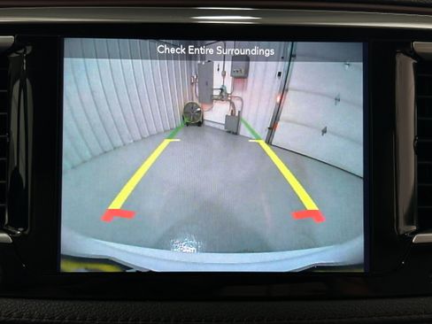 Used 2019 Chrysler Pacifica Limited FWD image 11