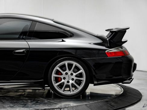 Used 2004 Porsche 911 GT3 RWD image 9