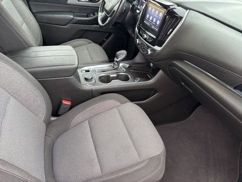 Used 2022 Chevrolet Traverse LT w/ Midnight/Sport Edition image 40