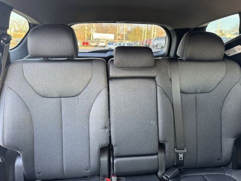 Used 2023 Hyundai Santa Fe SE image 9