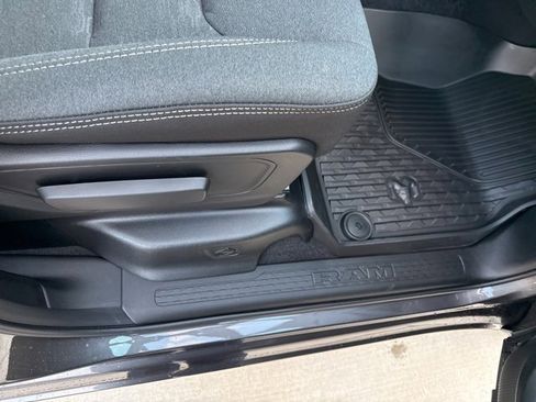 New 2026 RAM 1500 4x4 Crew Cab image 37