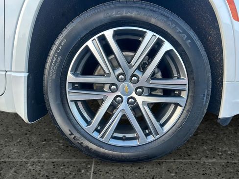 Used 2023 Chevrolet Traverse High Country image 9