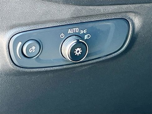 Used 2024 Chevrolet Equinox RS w/ LPO, Floor Liner Package image 10