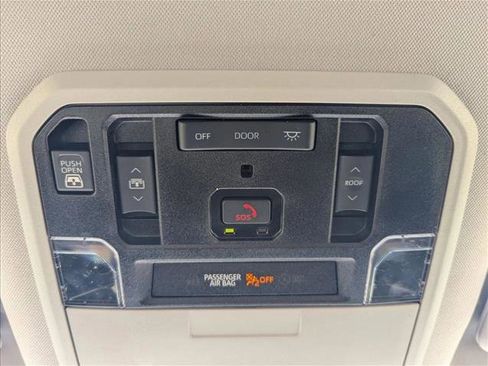 Used 2023 Toyota Tundra Limited image 15