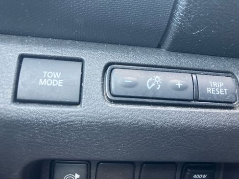 Used 2023 Nissan Frontier PRO-4X w/ Pro-4X Premium Package AWD/4WD image 14