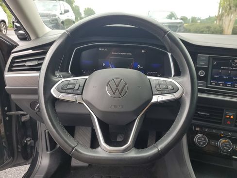 Used 2024 Volkswagen Jetta SE FWD image 25
