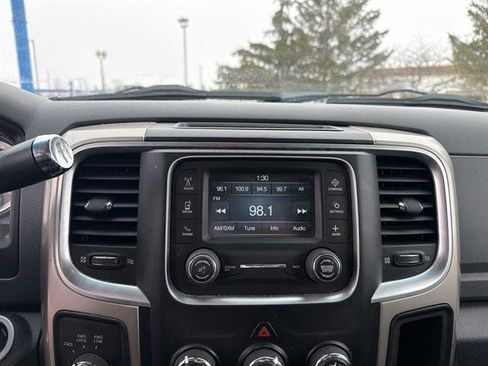 Used 2015 RAM 2500 SLT image 33