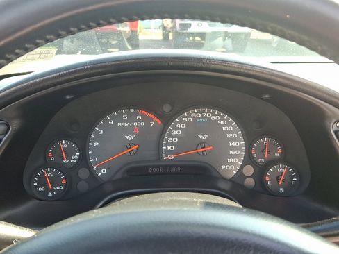 Used 2002 Chevrolet Corvette Convertible w/ Preferred Equipment Group2 image 25