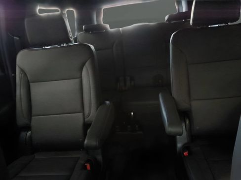 Used 2026 Chevrolet Suburban Z71 w/ Comfort Package AWD/4WD image 28