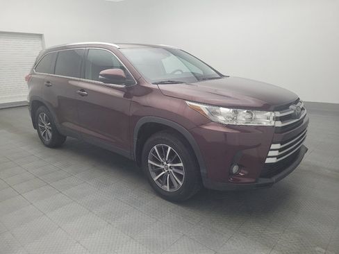 Used 2019 Toyota Highlander XLE image 11