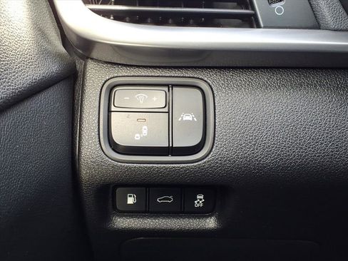 Used 2020 Kia Optima LX image 24