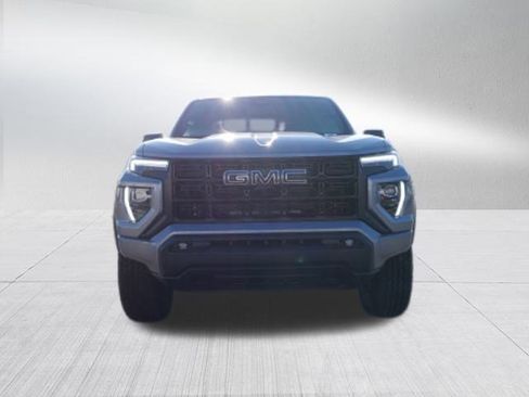 Certified 2025 GMC Canyon Elevation w/ Convenience Package image 9